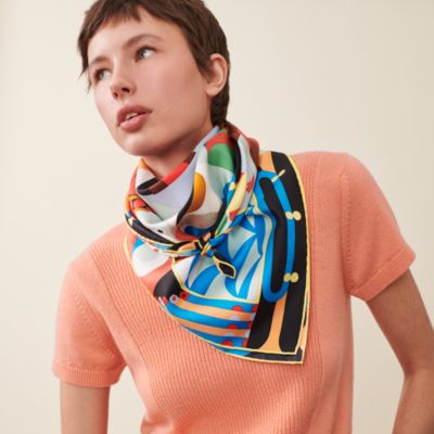 Parade en Fanfare scarf 90 | Hermès Canada